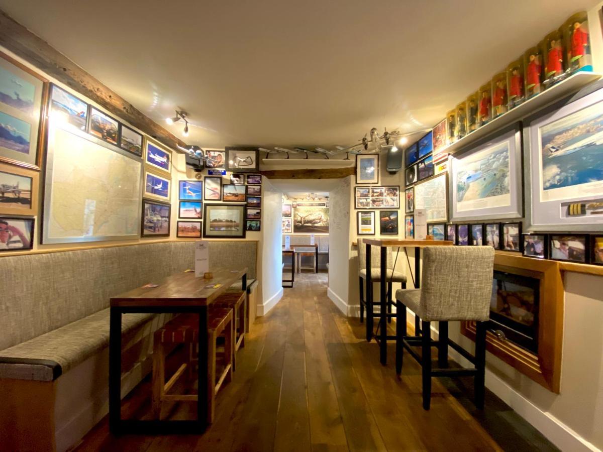 הארלך Castle Cottage Inn מראה חיצוני תמונה